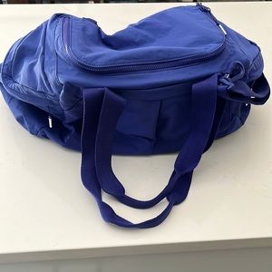 Athleta Kinetic Gym Duffle Merlin blue